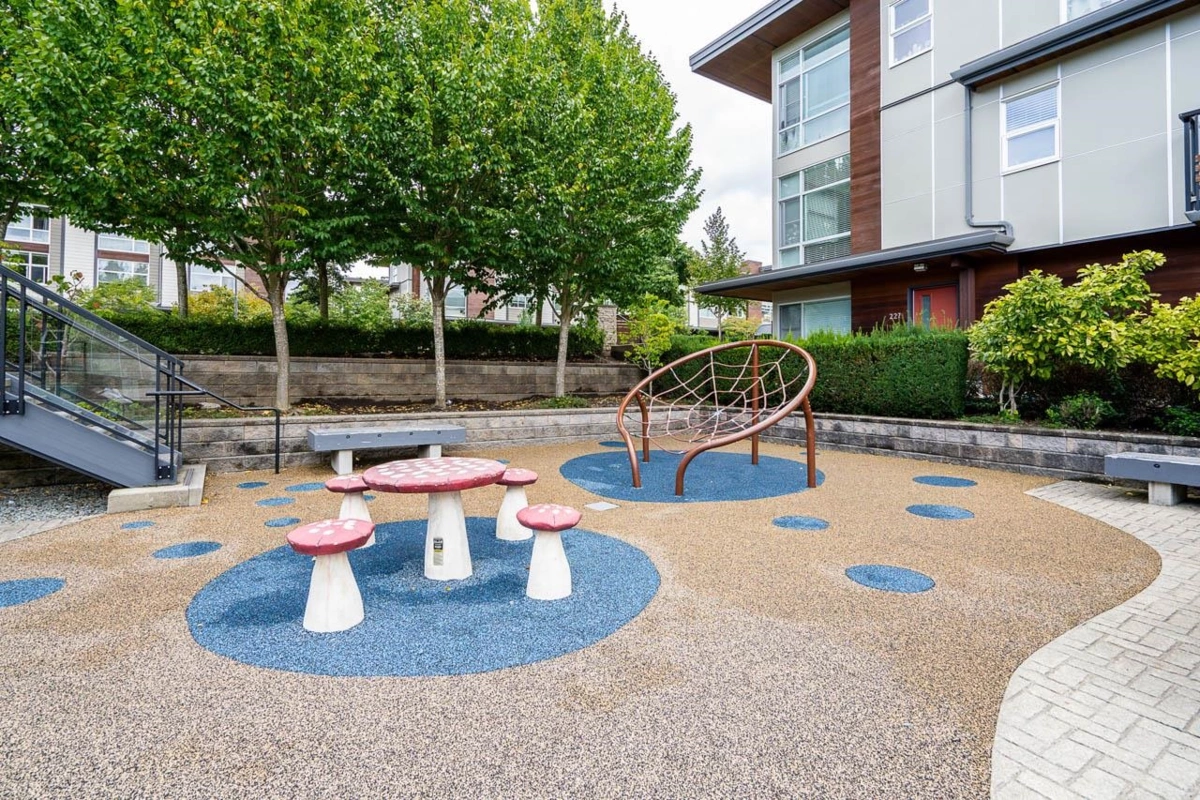 Community Amenities Photo (Clubhouse) of 81 16222 23a Avenue, Surrey, BC