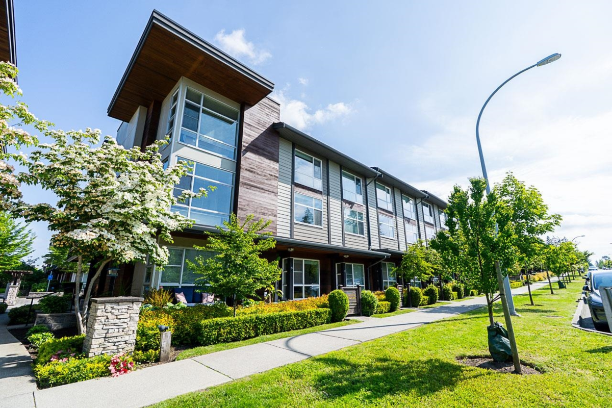 Front Yard Photo of 81 16222 23a Avenue, Surrey, BC