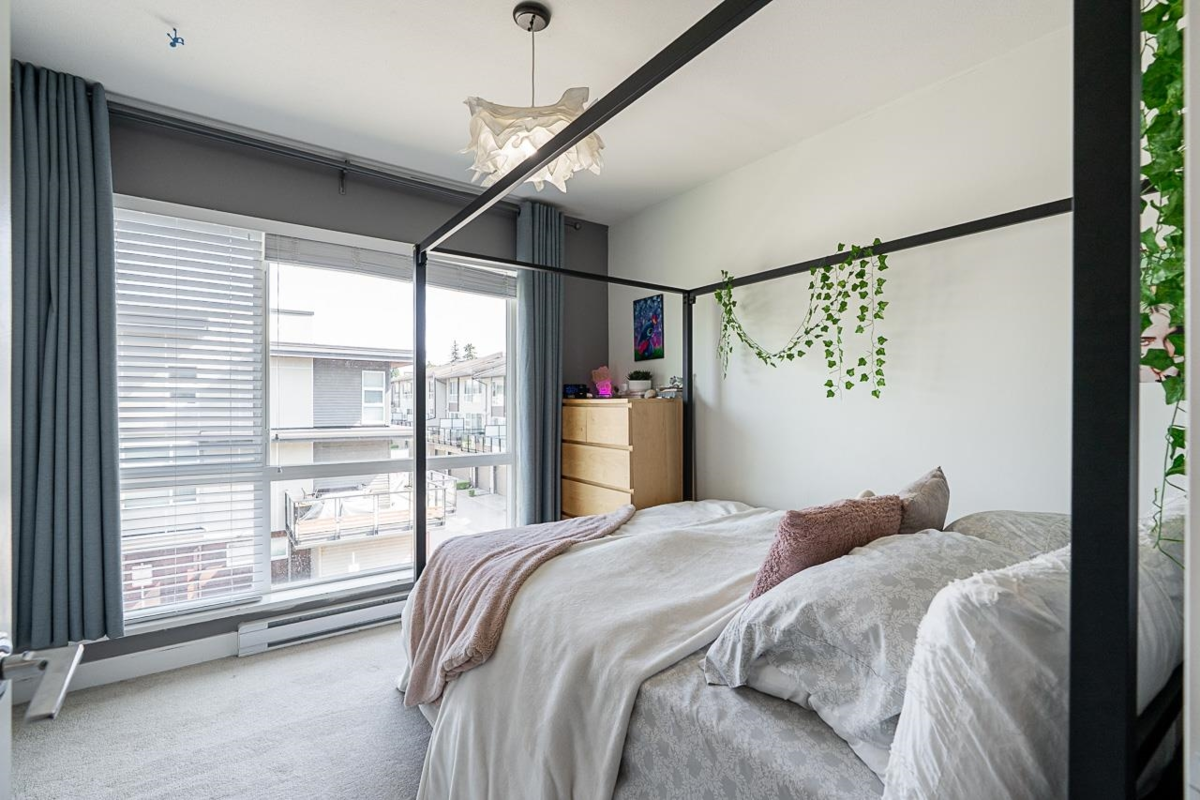 Laundry Room Photo of 81 16222 23a Avenue, Surrey, BC