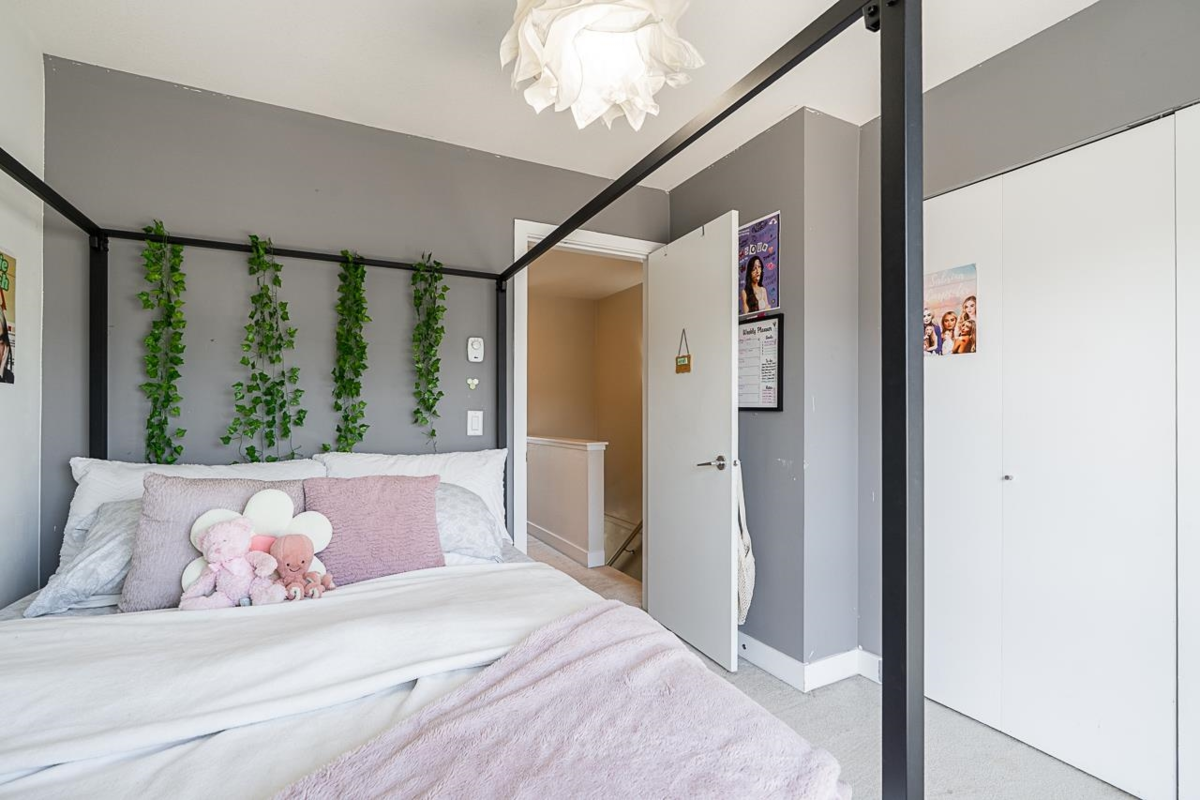 Mudroom Photo of 81 16222 23a Avenue, Surrey, BC