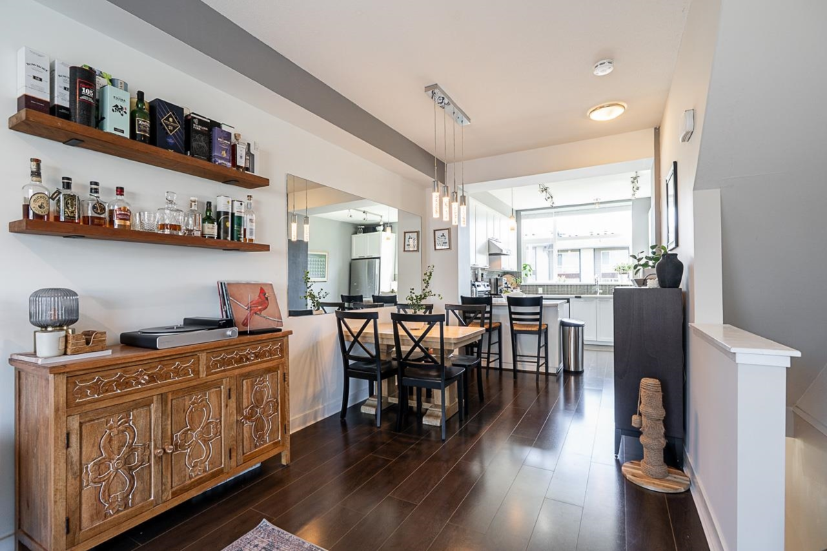 Primary Bathroom Photo of 81 16222 23a Avenue, Surrey, BC