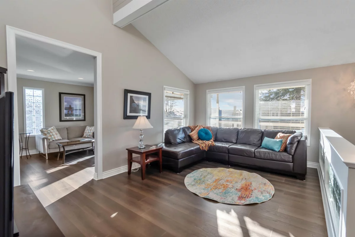 Dining Area Photo of 15531 Roper Avenue, White Rock, BC
