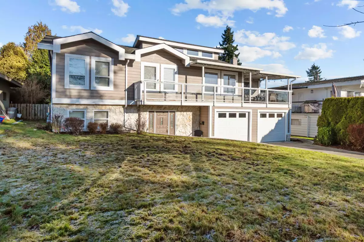 Fitness Center Photo Near 15531 Roper Avenue, White Rock, BC