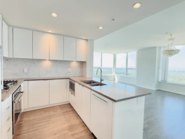 3906 5883 Barker Avenue, Burnaby, BC, Burnaby — Apartment/Condo for sale