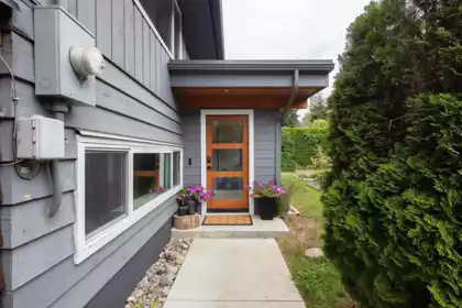 38137 Westway Avenue, Squamish, BC, Squamish — Single Family Residence for sale