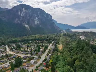 38137 Westway Avenue, Squamish, BC, Squamish — Single Family Residence for sale