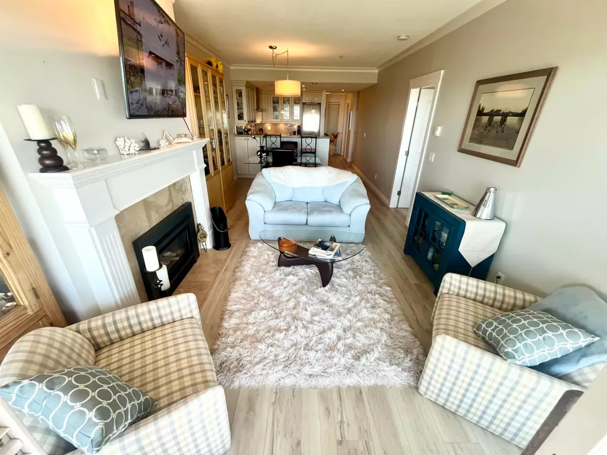 Primary Bedroom Photo of 207 1120 Tsatsu Shores Drive, Tsawwassen, BC