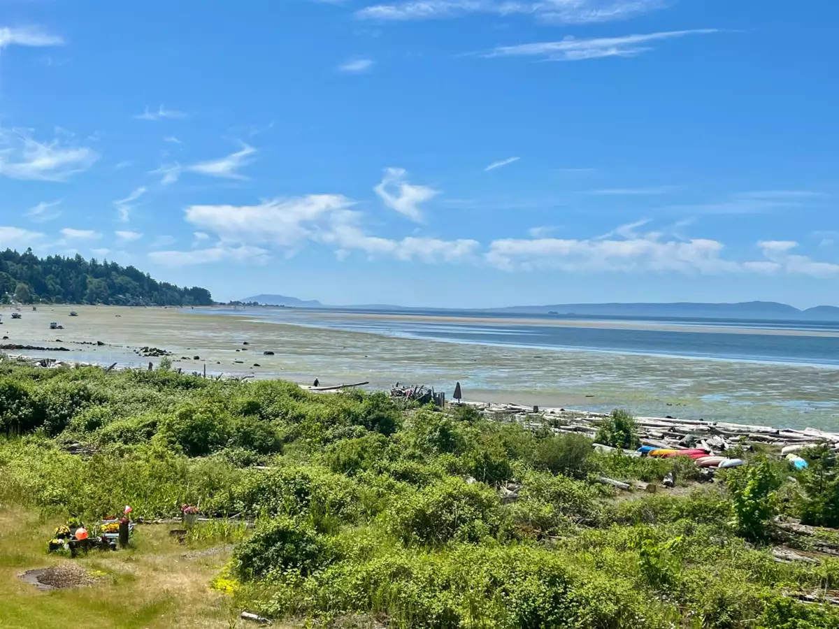 Swimming Pool Photo of 207 1120 Tsatsu Shores Drive, Tsawwassen, BC