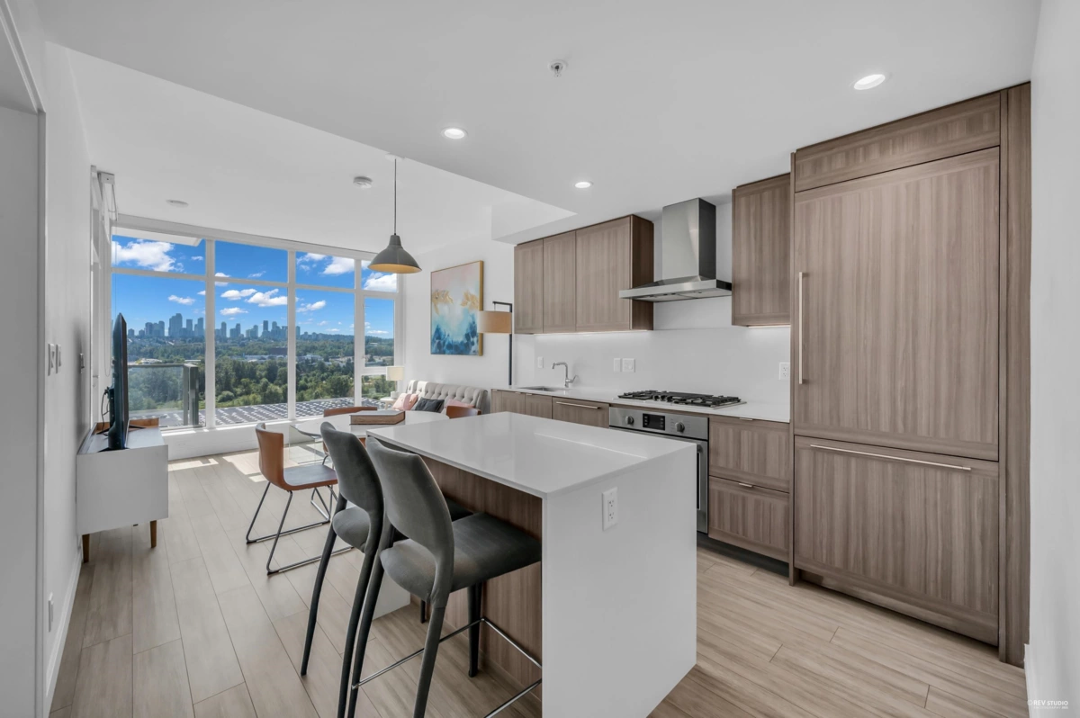 Kitchen Island Photo of 1709 2351 Beta Avenue, Burnaby, BC