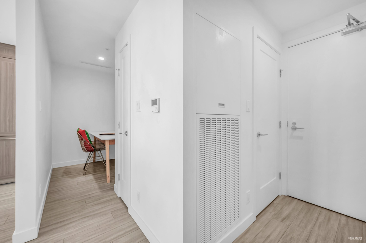 Powder Room Photo of 1709 2351 Beta Avenue, Burnaby, BC