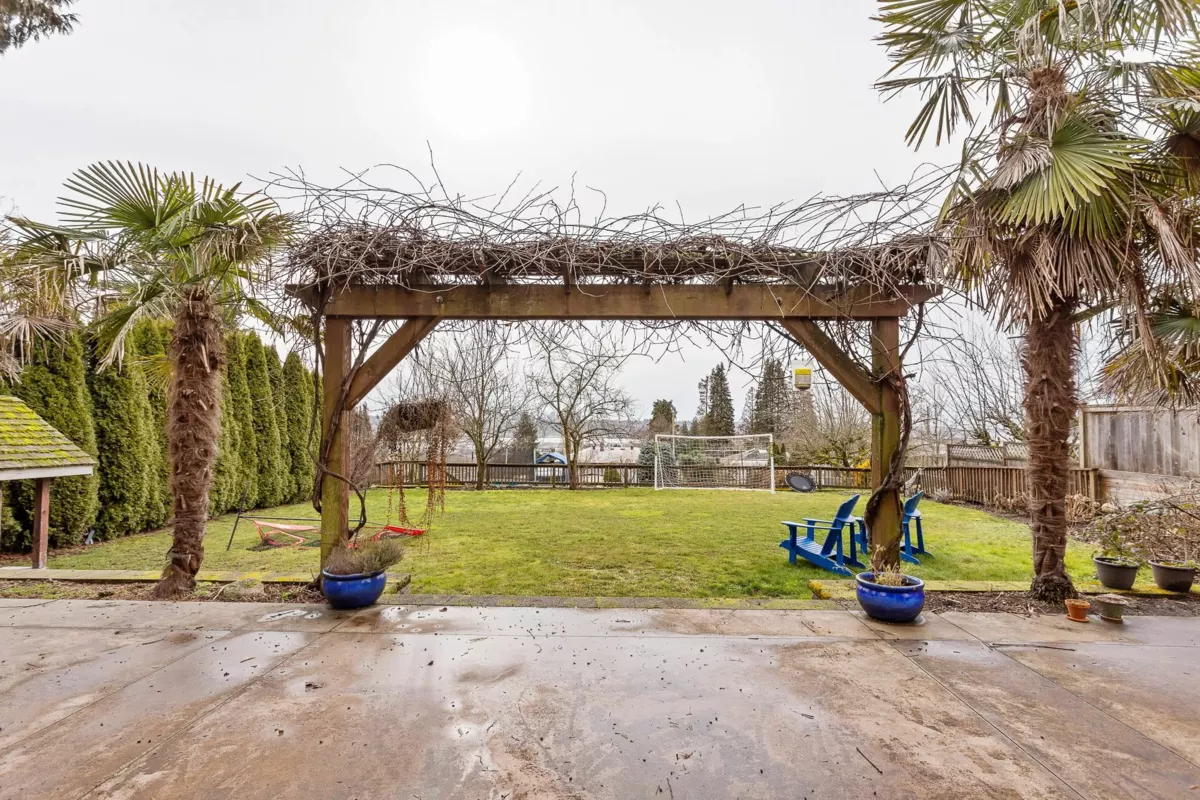 Hot Tub / Spa Photo of 1122 Rochester Avenue, Coquitlam, BC