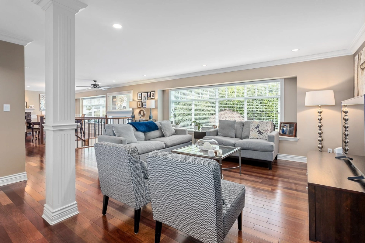 Kitchen Island Photo of 1122 Rochester Avenue, Coquitlam, BC