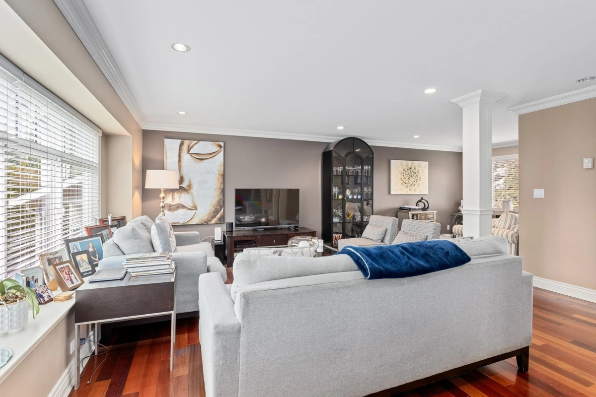 Kitchen Photo of 1122 Rochester Avenue, Coquitlam, BC