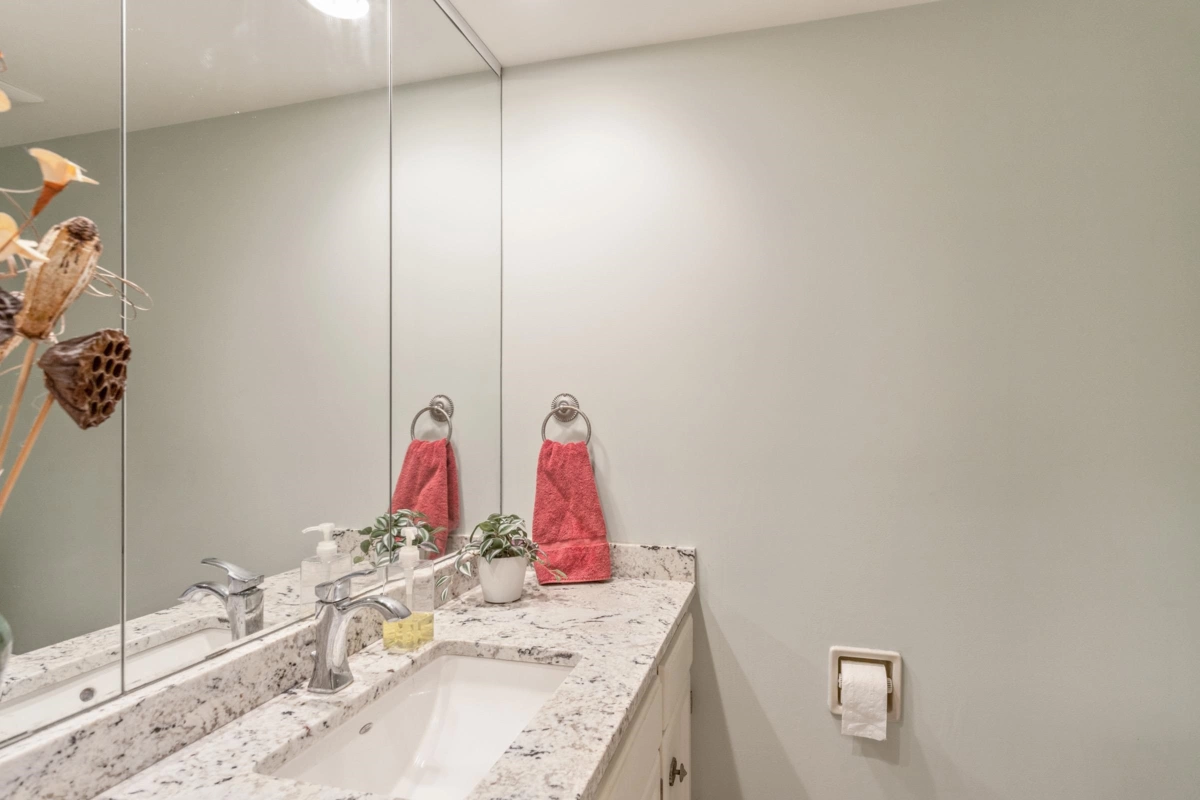 Guest Bathroom Photo of 17 6600 Lucas Road, Richmond, BC