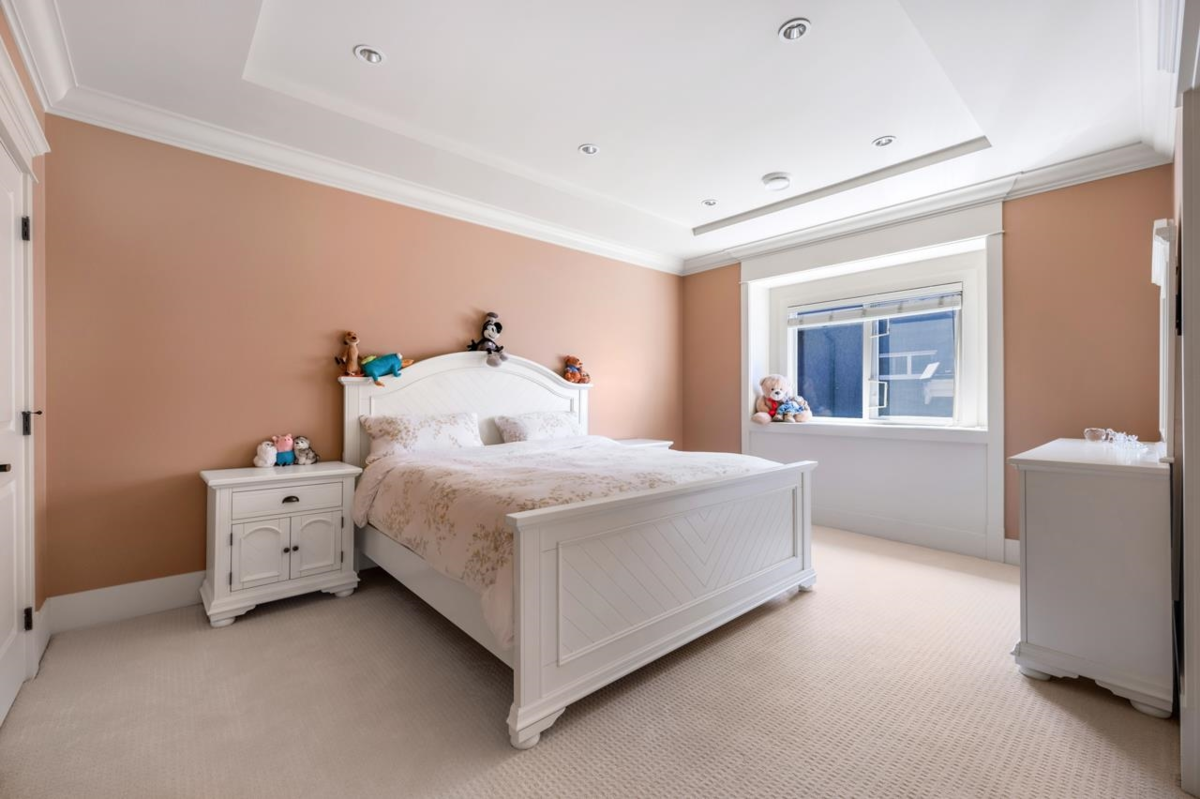 Entry Foyer Photo of 6851 Gamba Drive, Richmond, BC