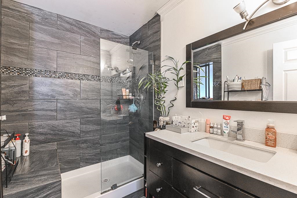 Basement Recreation Room Photo of 28712 58 Avenue, Abbotsford, BC