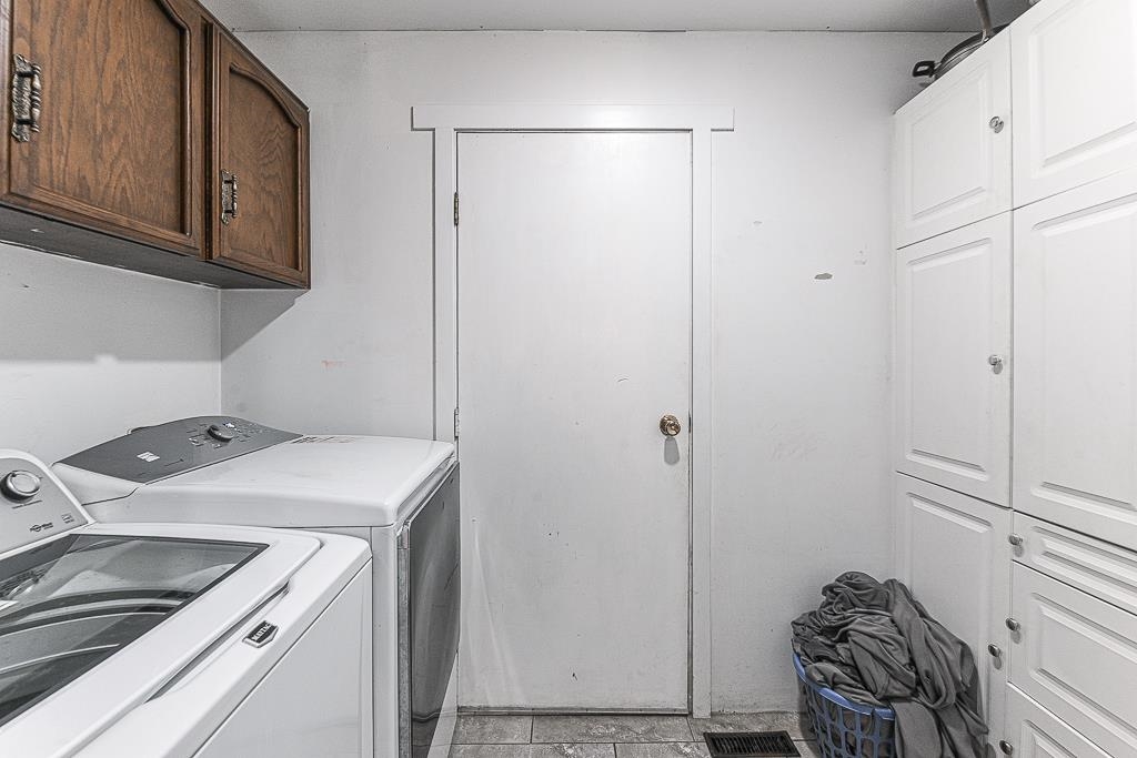 Mudroom Photo of 28712 58 Avenue, Abbotsford, BC