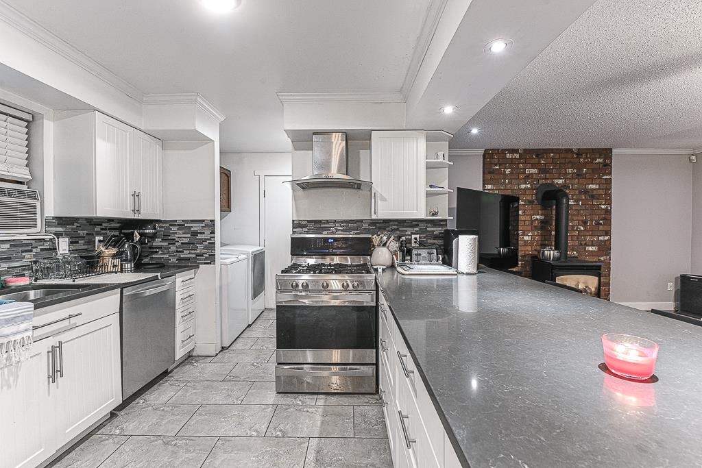 Walk-In Closet Photo of 28712 58 Avenue, Abbotsford, BC