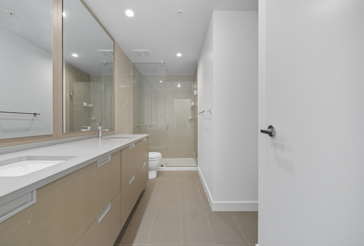 Aerial View of 2603 4688 Kingsway, Burnaby, BC