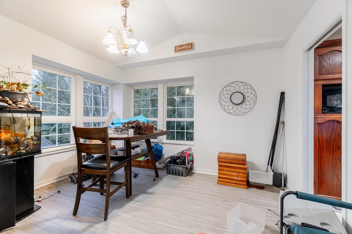 Breakfast Nook Photo of 9540 Woodward Street, Mission, BC