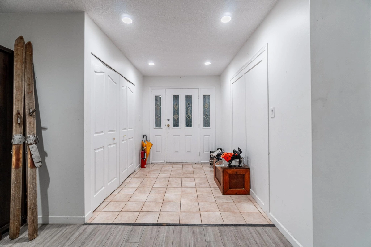 Dining Area Photo of 9540 Woodward Street, Mission, BC