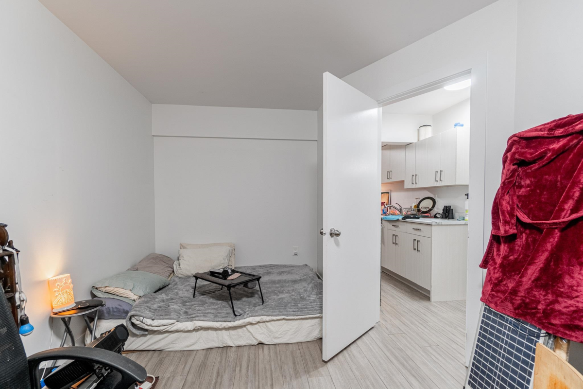 Hallway Photo of 9540 Woodward Street, Mission, BC