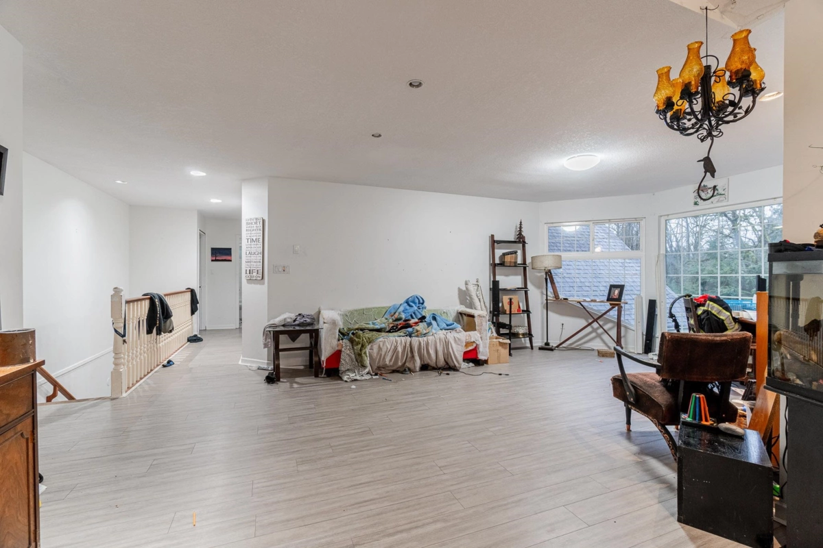 Kitchen Photo of 9540 Woodward Street, Mission, BC