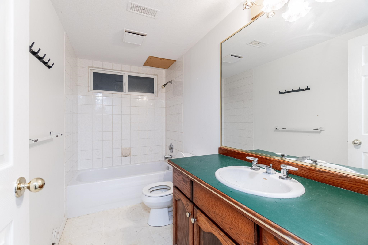 Outdoor Kitchen Photo of 9540 Woodward Street, Mission, BC