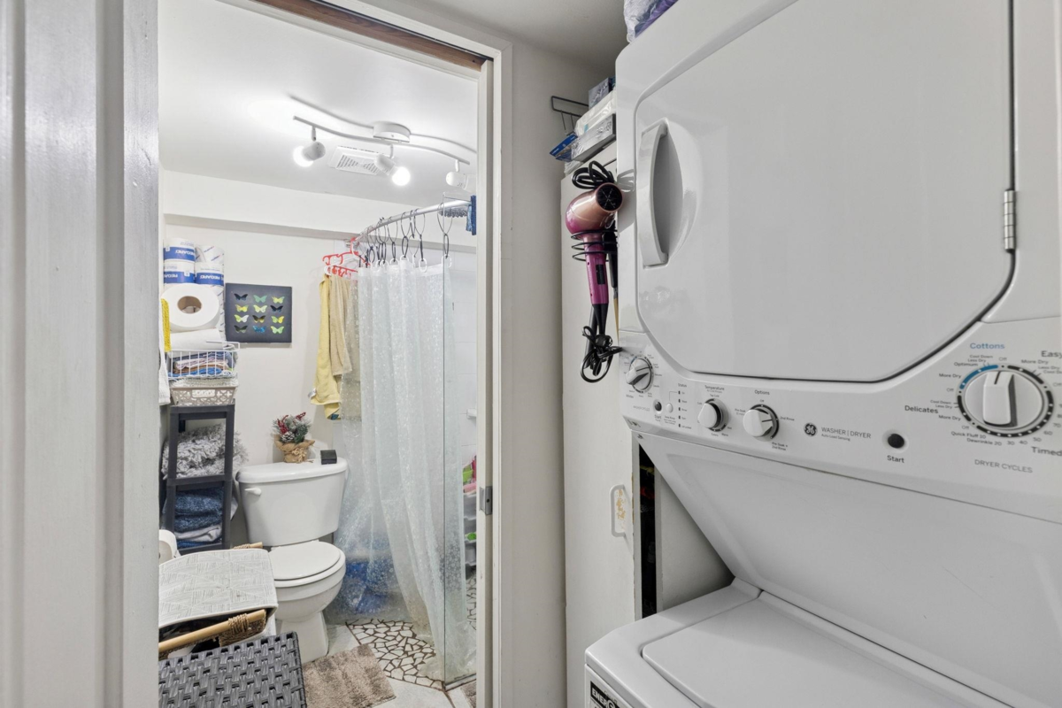 Playground / Recreational Area Near 1025 Hamilton Street, New Westminster, BC