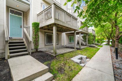 122 3880 Westminster Highway, Richmond, BC, Richmond — Townhouse for sale