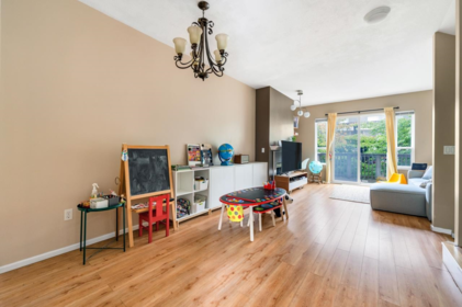 122 3880 Westminster Highway, Richmond, BC, Richmond — Townhouse for sale