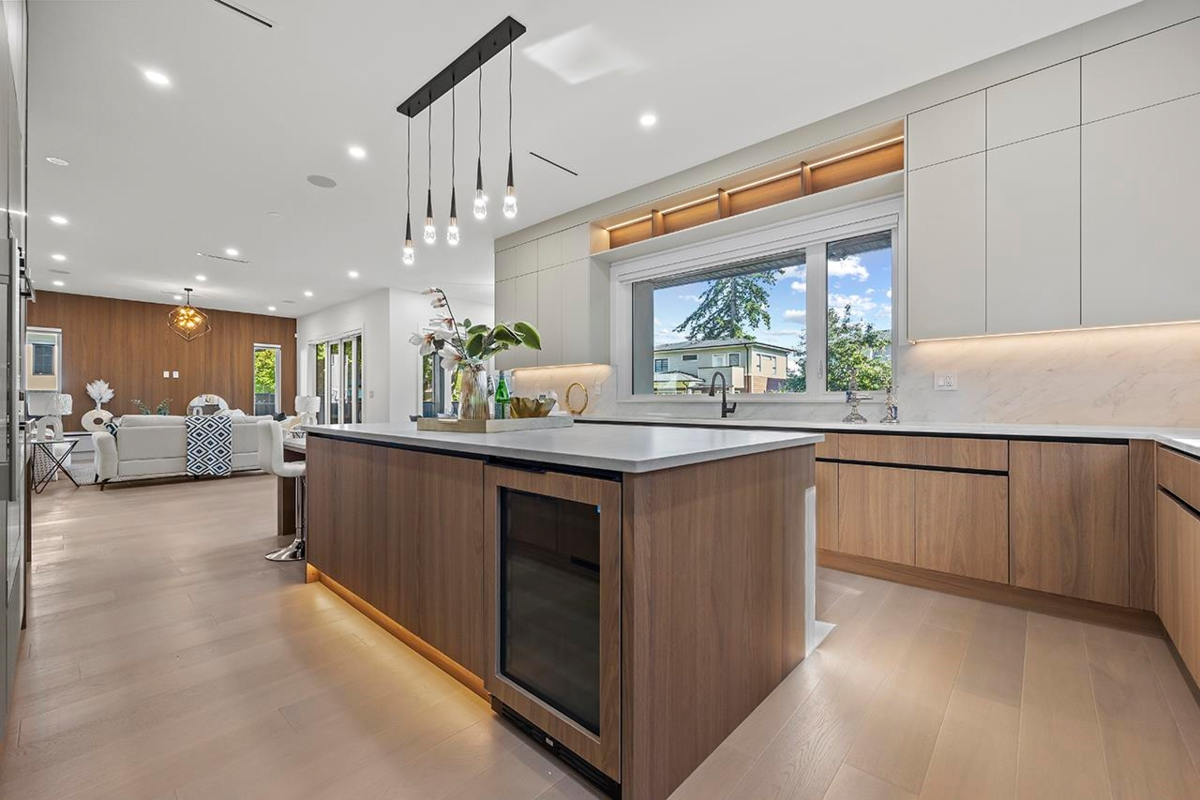 Primary Bathroom Photo of 687 Folsom Street, Coquitlam, BC