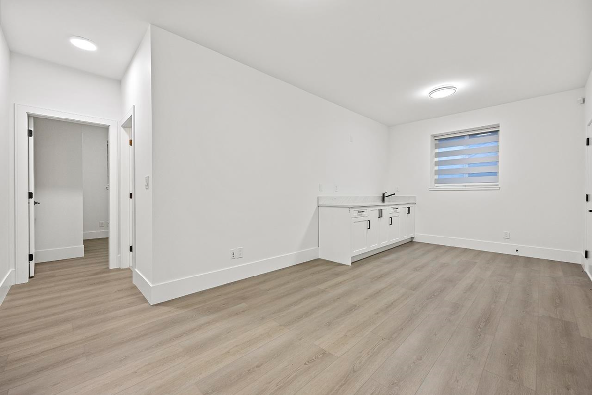 Swimming Pool Photo of 687 Folsom Street, Coquitlam, BC