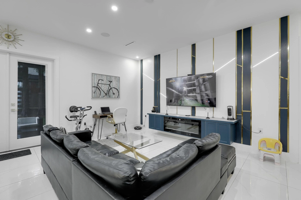 Office / Den Photo of 6499 132 Street, Surrey, BC