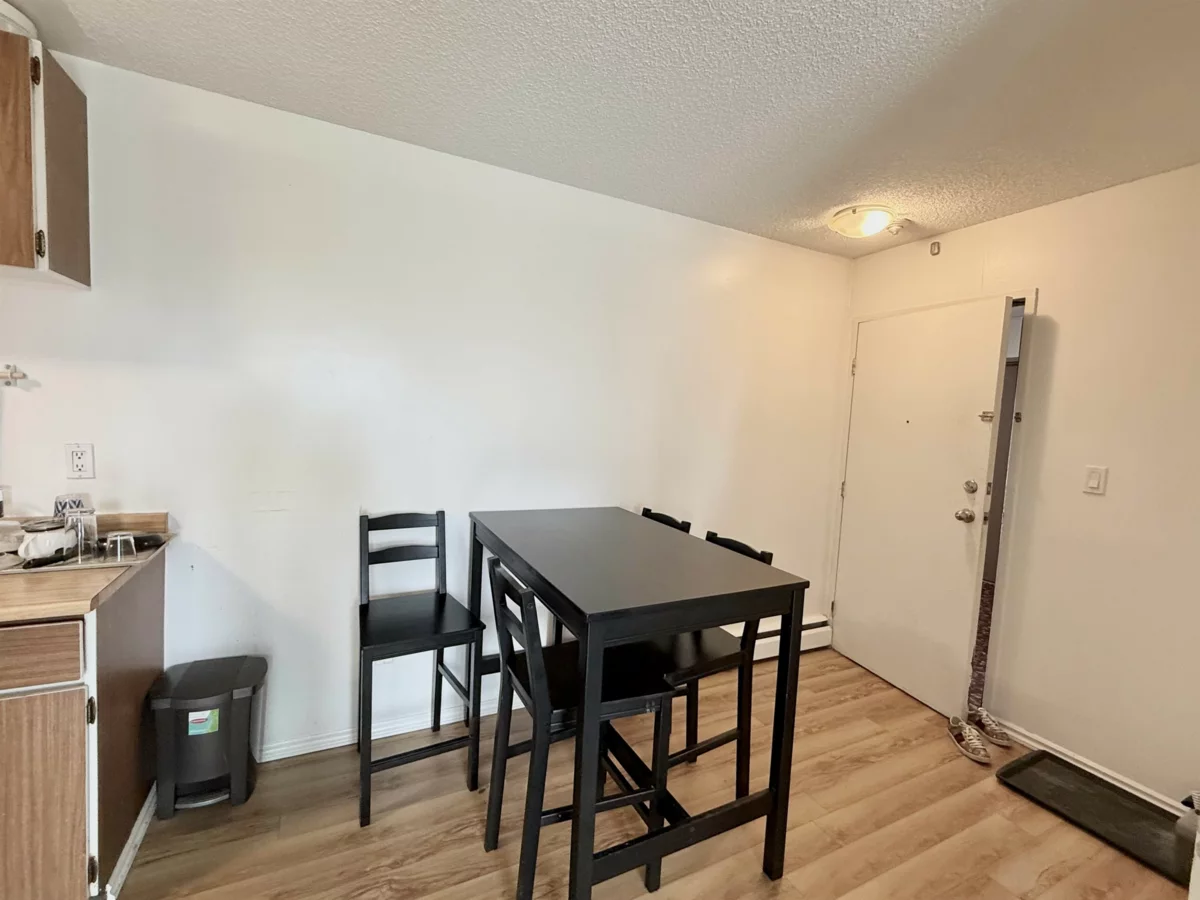 Kitchen Island Photo of 304 7280 Lindsay Road, Richmond, BC