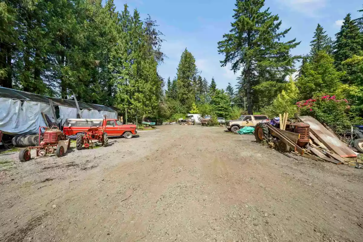 Breakfast Nook Photo of 26814 Dewdney Trunk Road, Maple Ridge, BC