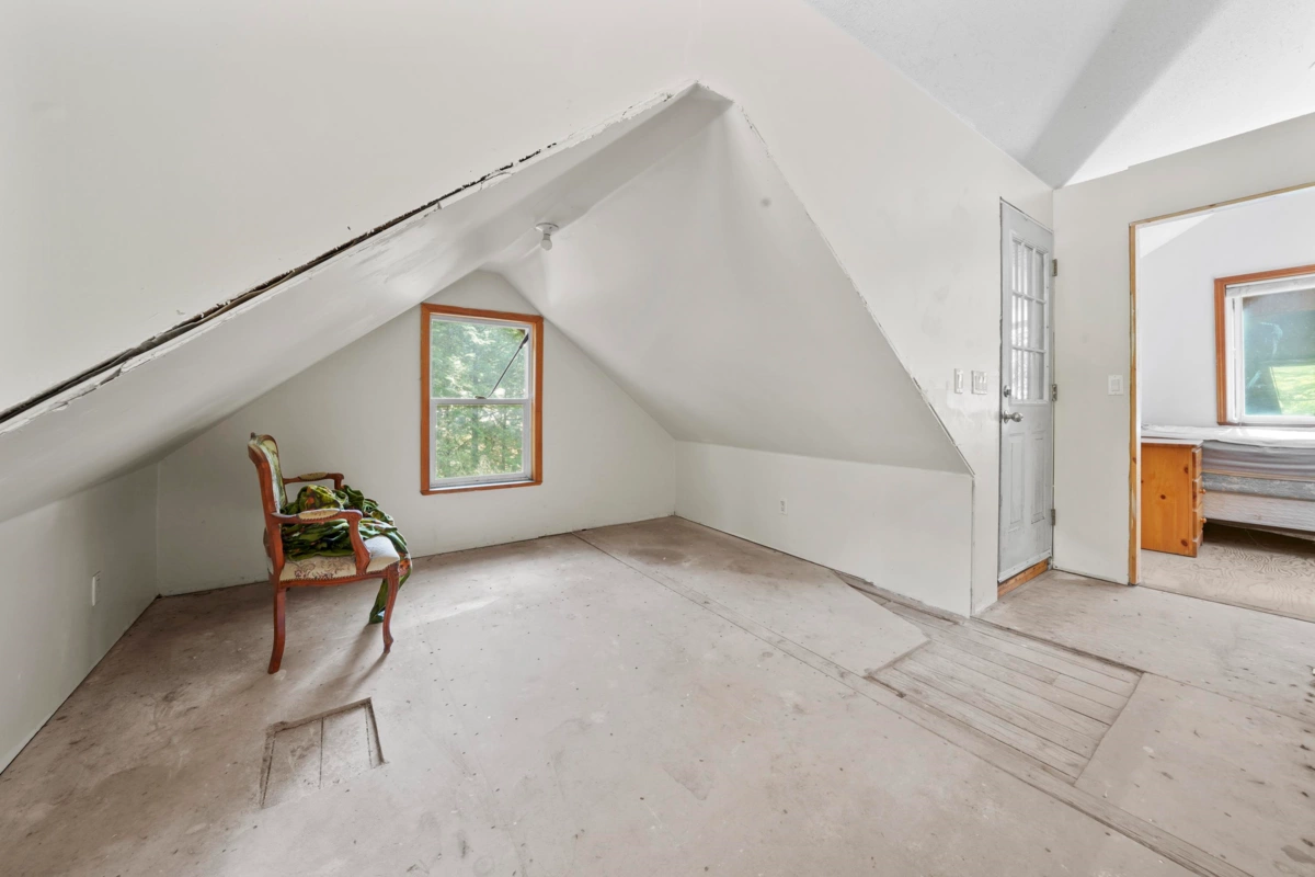 Entry Foyer Photo of 26814 Dewdney Trunk Road, Maple Ridge, BC