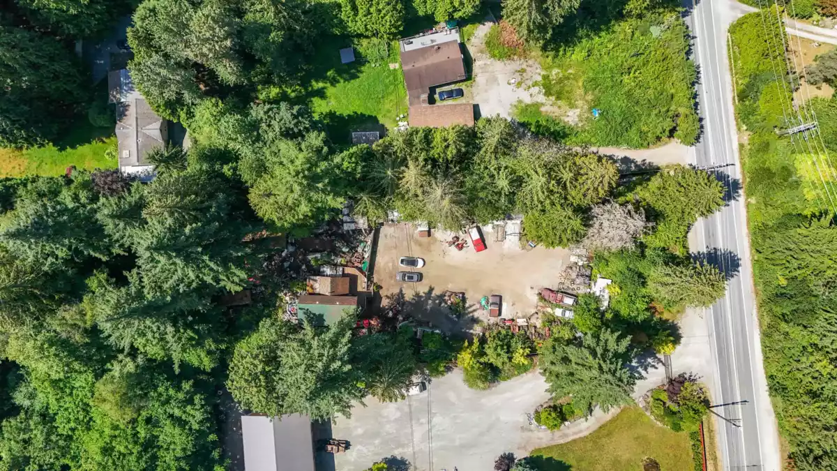 Living Room Photo of 26814 Dewdney Trunk Road, Maple Ridge, BC