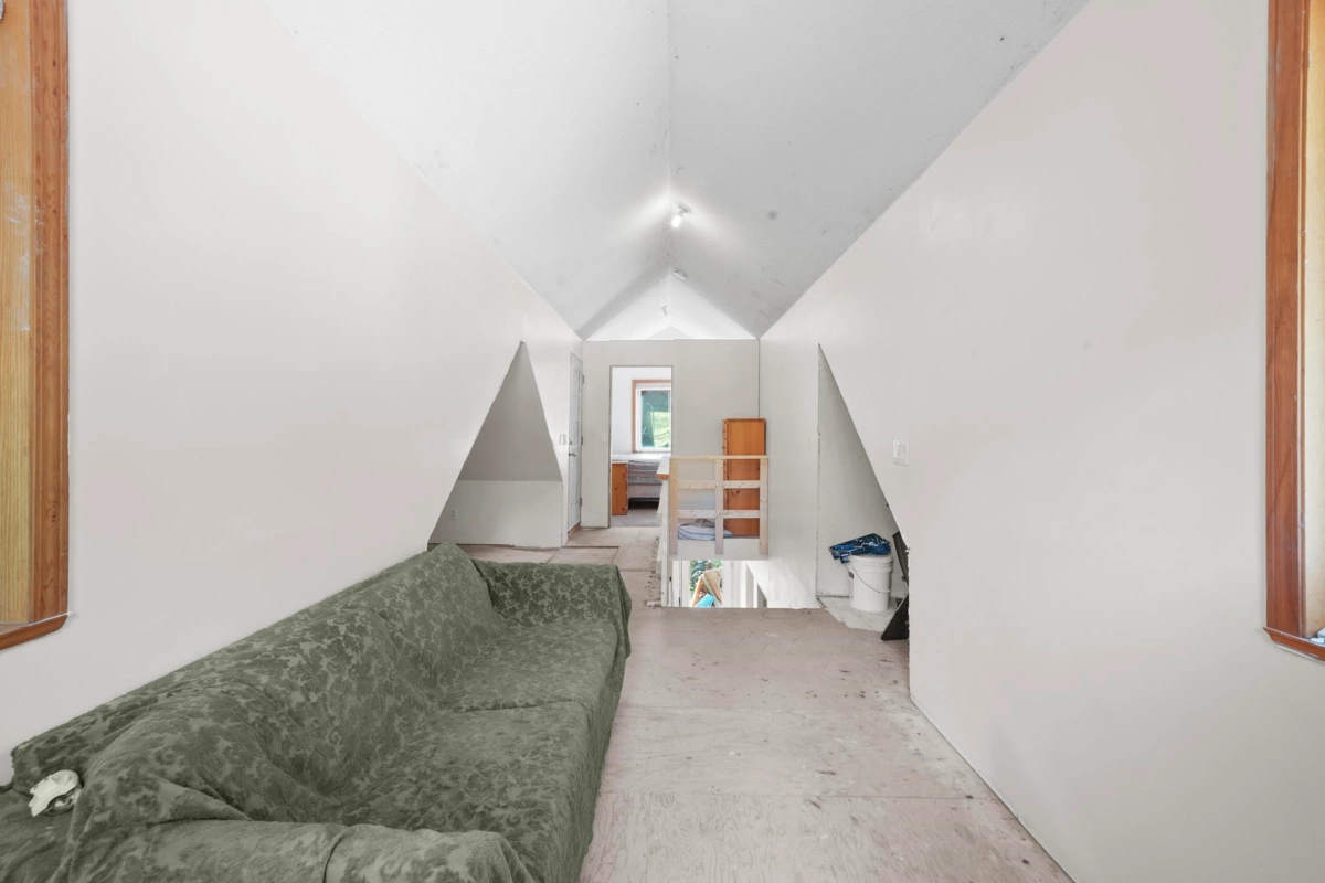 Mudroom Photo of 26814 Dewdney Trunk Road, Maple Ridge, BC