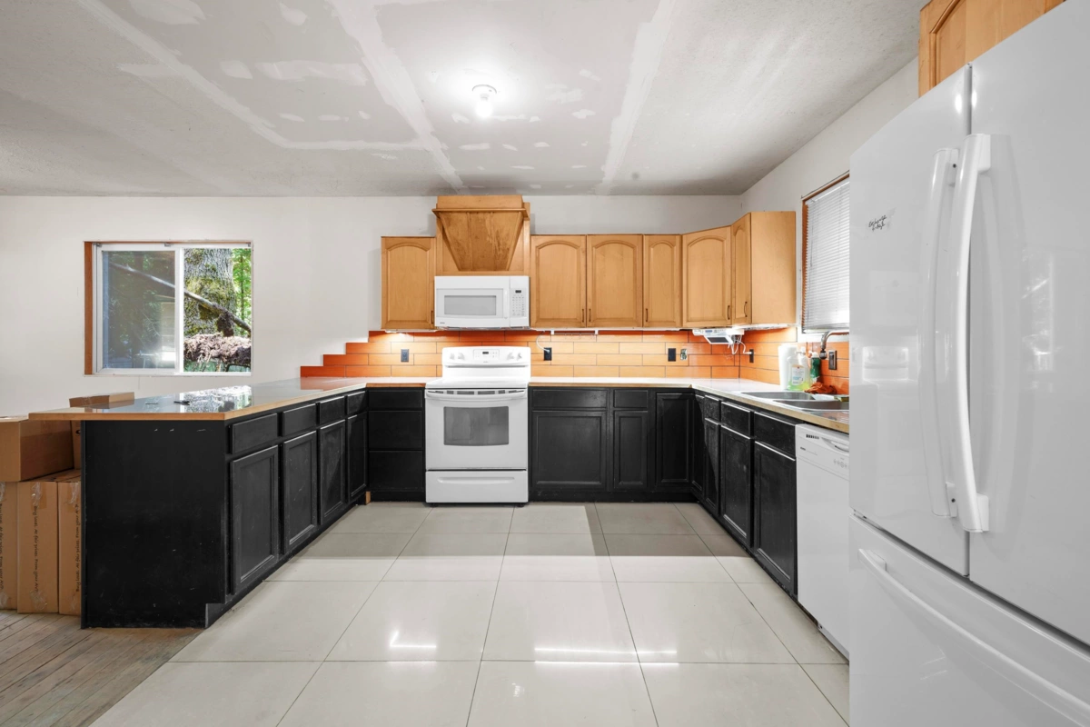 Powder Room Photo of 26814 Dewdney Trunk Road, Maple Ridge, BC