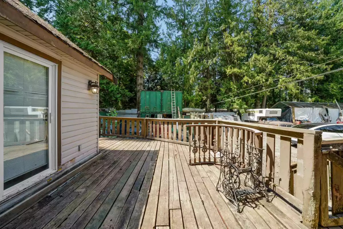Primary Bedroom Photo of 26814 Dewdney Trunk Road, Maple Ridge, BC