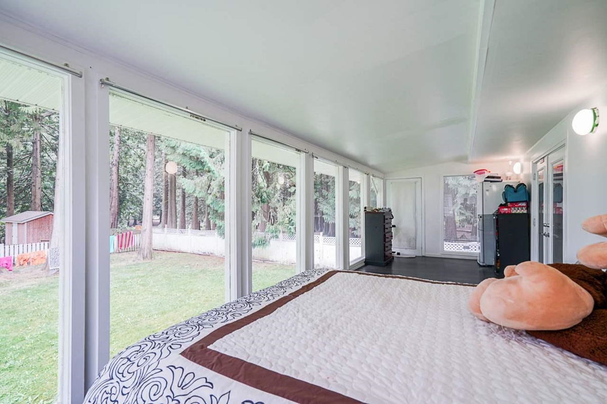 Basement Recreation Room Photo of 2212 Grant Street, Abbotsford, BC