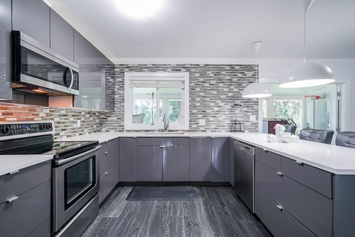 Dining Area Photo of 2212 Grant Street, Abbotsford, BC