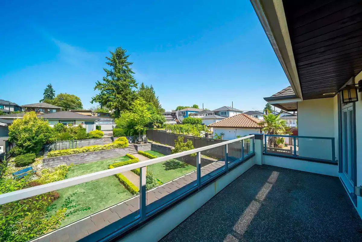 Backyard Photo of 7525 13th Avenue, Burnaby, BC