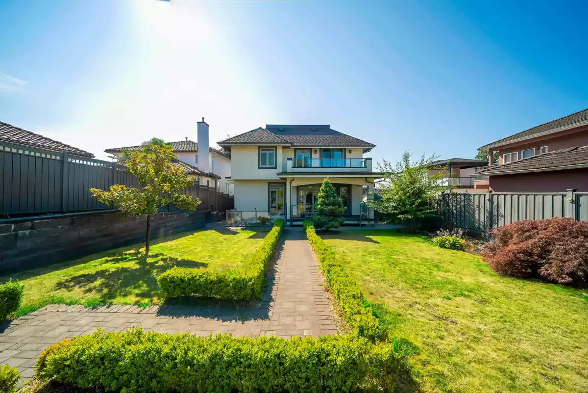 Front Yard Photo of 7525 13th Avenue, Burnaby, BC