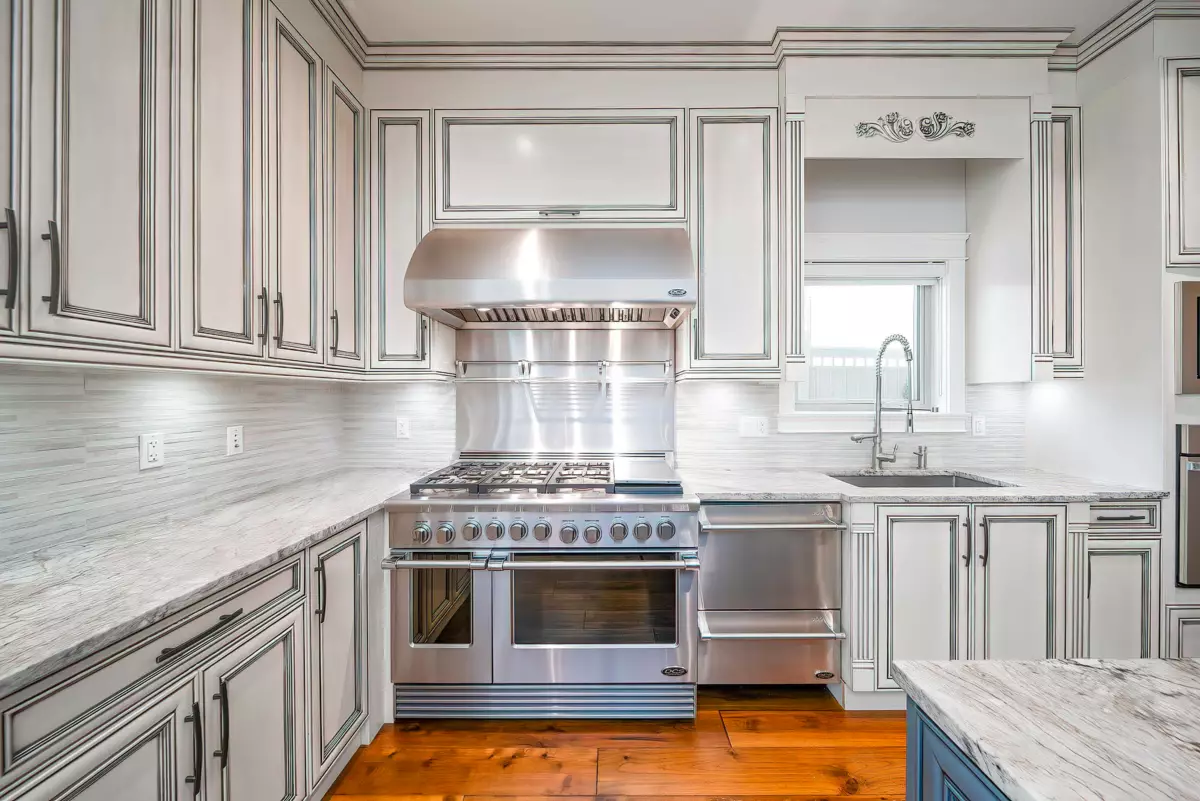 Guest Bathroom Photo of 7525 13th Avenue, Burnaby, BC