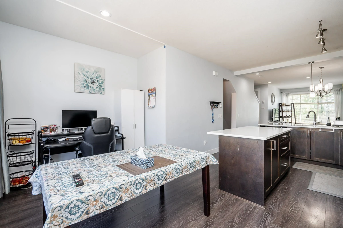 Guest Bathroom Photo of 5 19525 73 Avenue, Surrey, BC