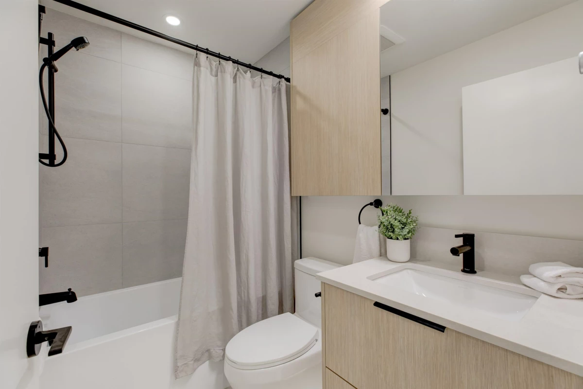 Outdoor Patio Photo of 3 339 Keary Street, New Westminster, BC