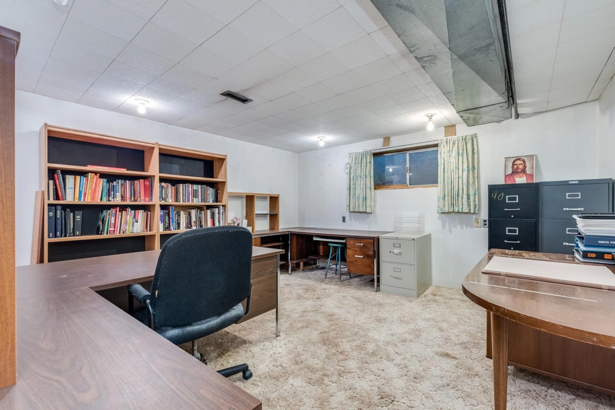 Front Yard Photo of 14457 110 Avenue, Surrey, BC