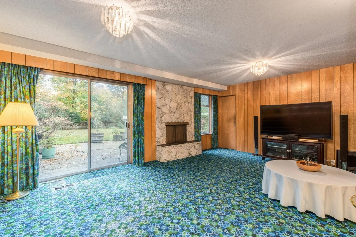 Kitchen Photo of 14457 110 Avenue, Surrey, BC